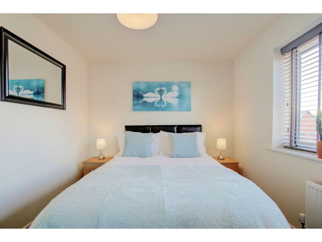 Newly Built, Splendid House For 5 In Manchester! Luaran gambar