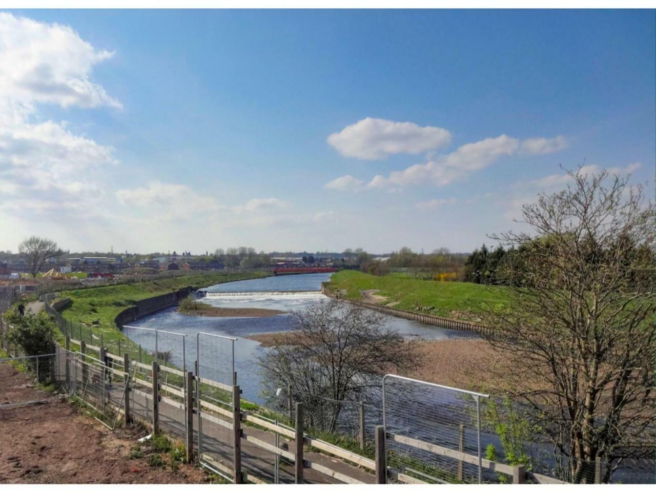 Newly Built, Splendid House For 5 In Manchester! Luaran gambar