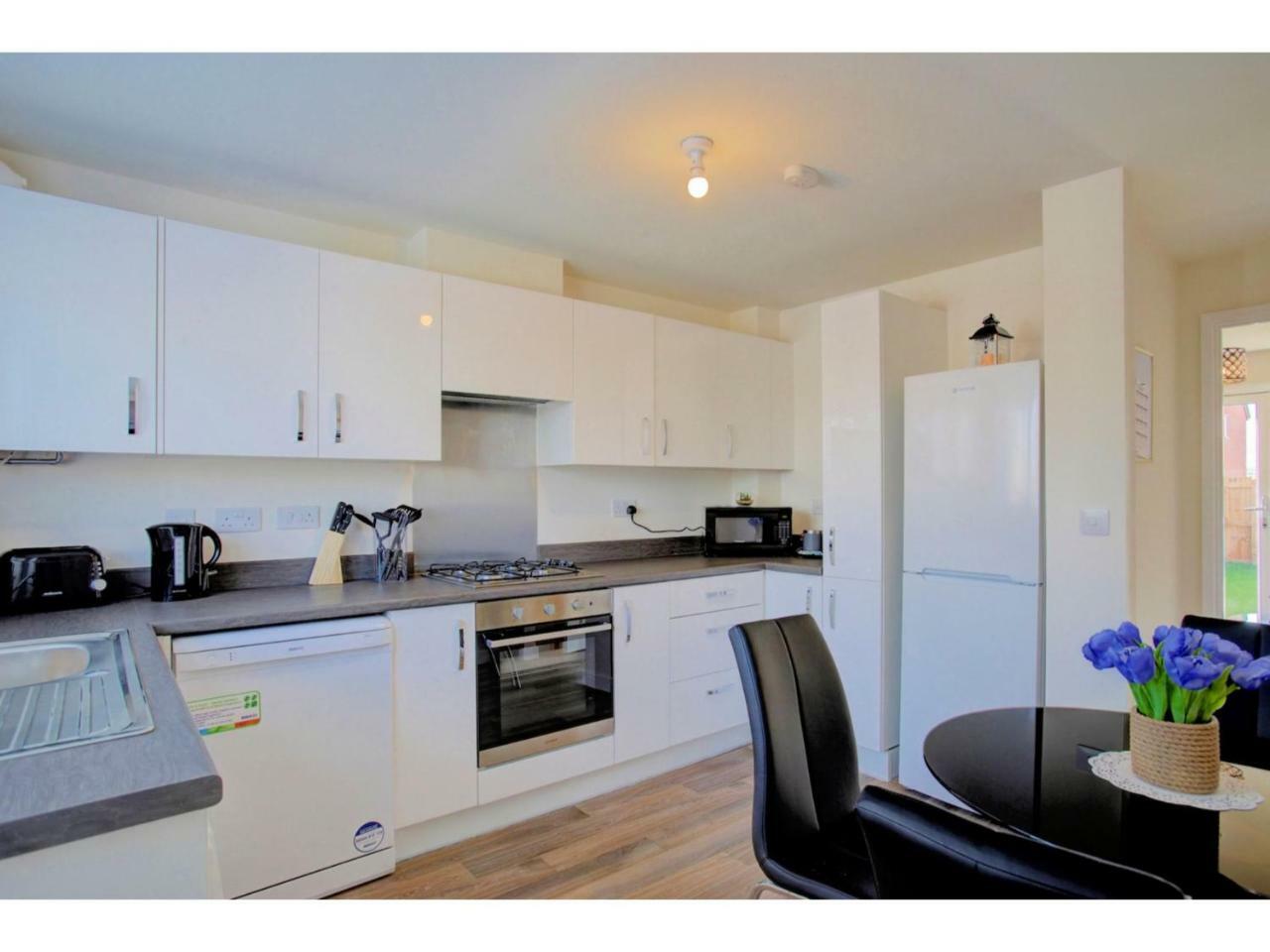 Newly Built, Splendid House For 5 In Manchester! Luaran gambar